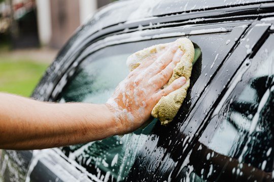 8 Simple Car Cleaning Tips