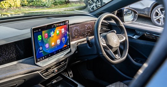 What is Apple CarPlay and Android Auto? And How Do They Work?